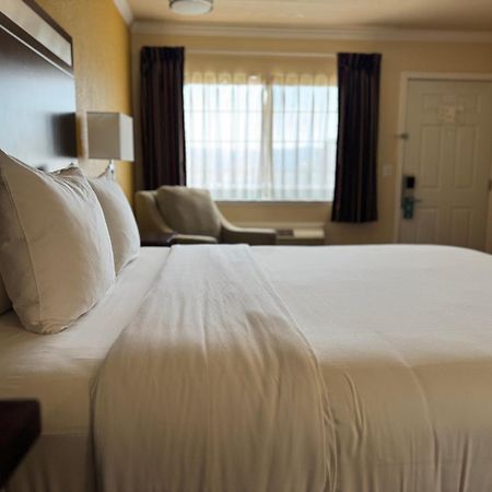 Quality Inn Ukiah Exterior photo