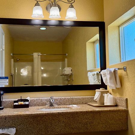 Quality Inn Ukiah Exterior photo