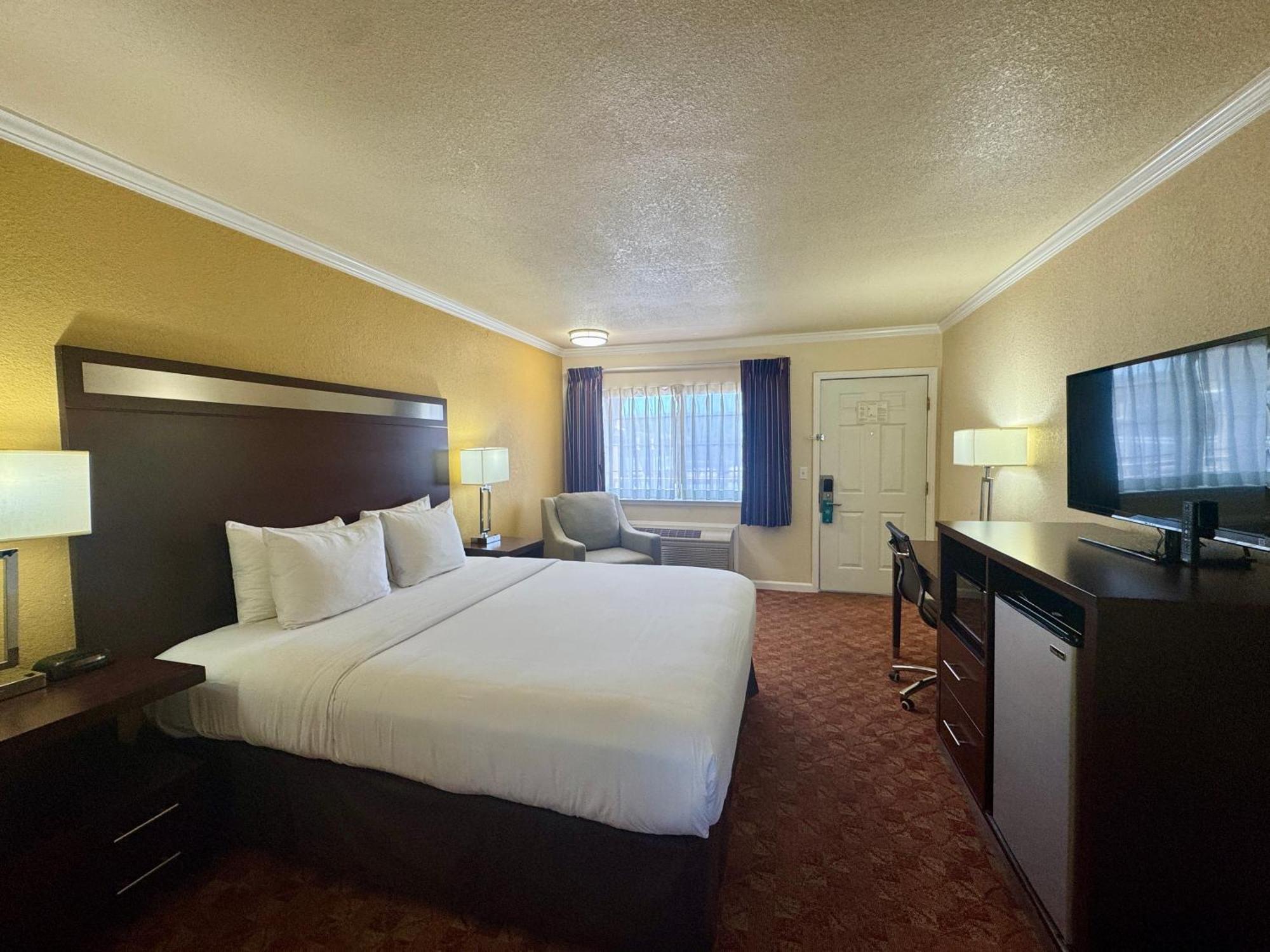 Quality Inn Ukiah Exterior photo