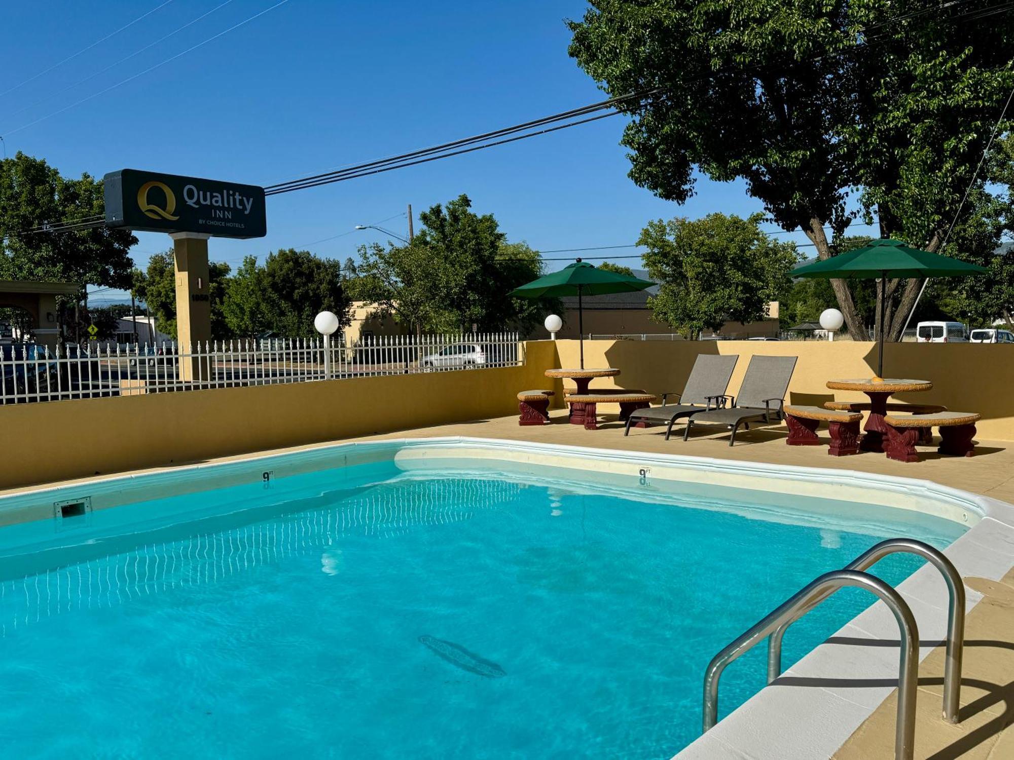 Quality Inn Ukiah Exterior photo