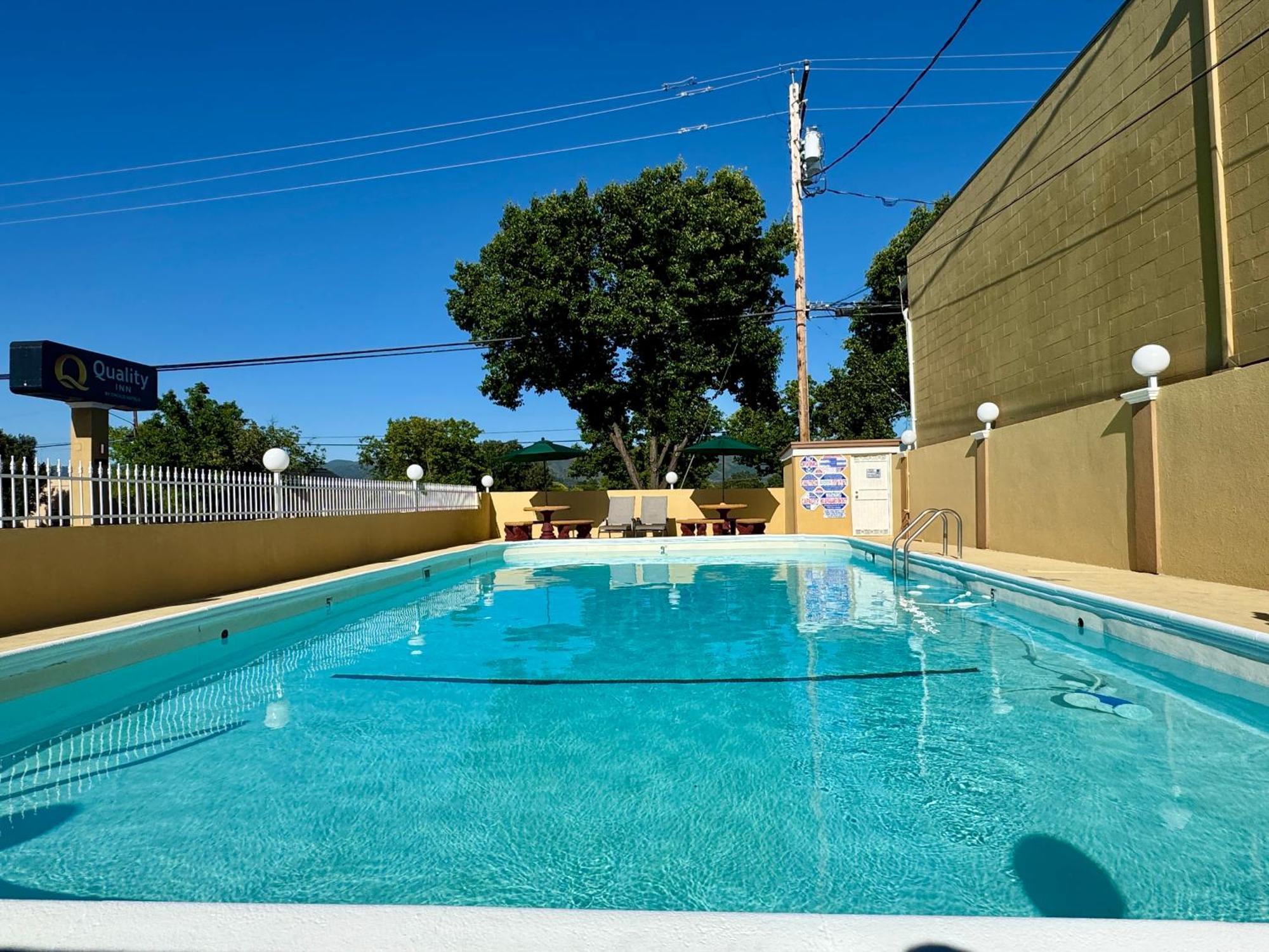 Quality Inn Ukiah Exterior photo