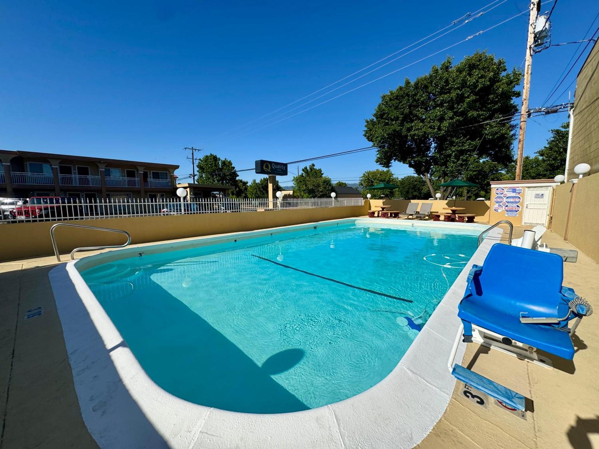 Quality Inn Ukiah Exterior photo