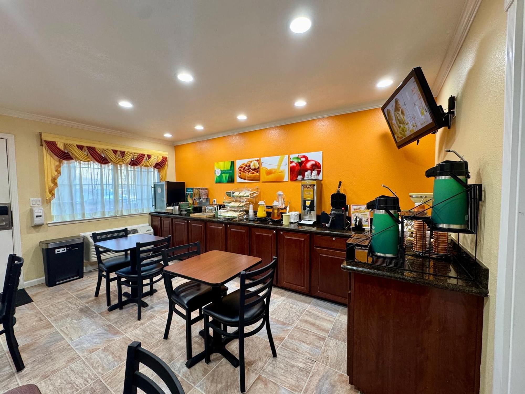 Quality Inn Ukiah Exterior photo
