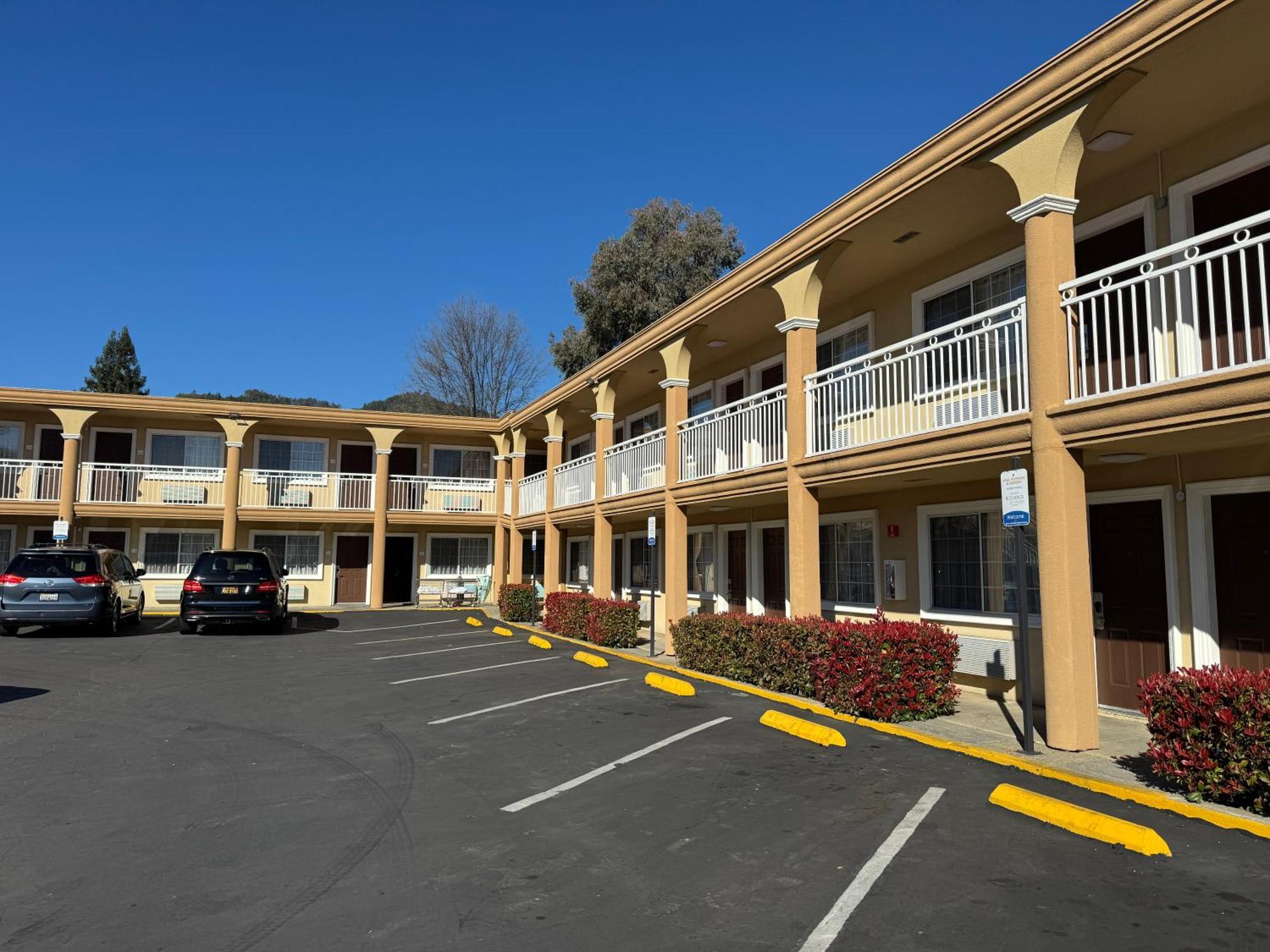 Quality Inn Ukiah Exterior photo