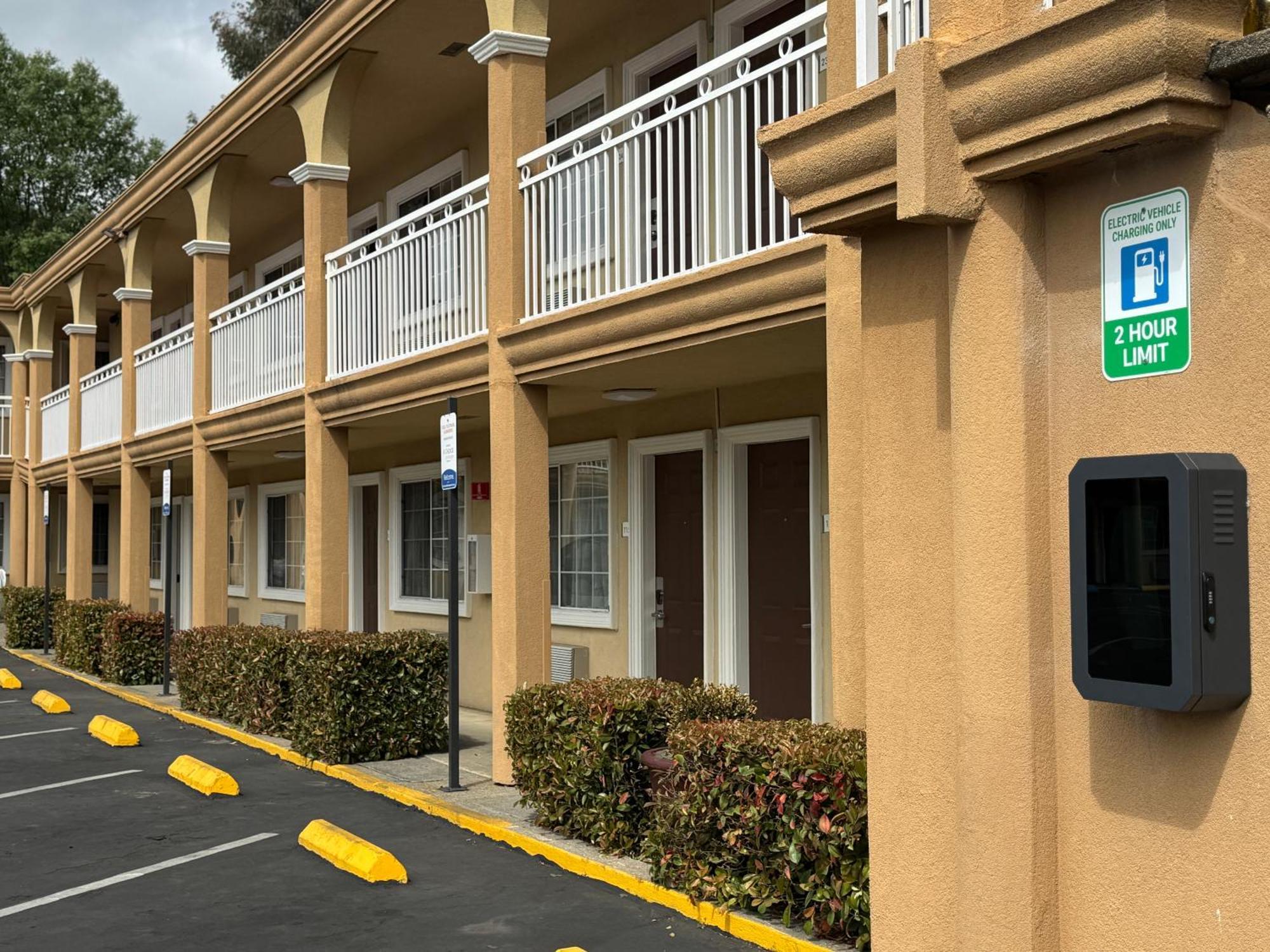 Quality Inn Ukiah Exterior photo
