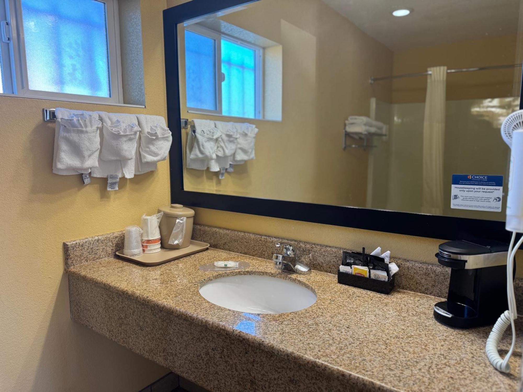 Quality Inn Ukiah Exterior photo