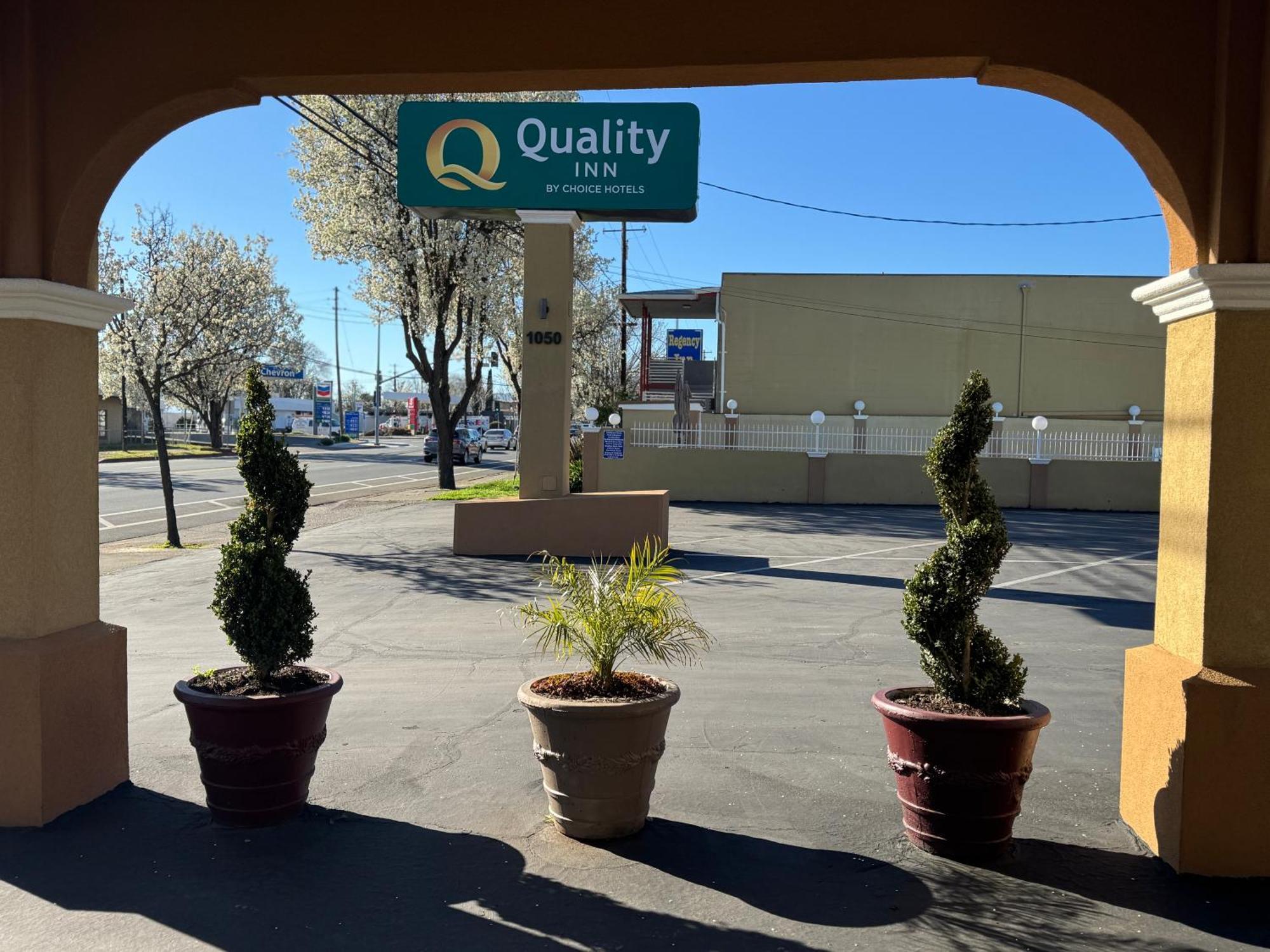 Quality Inn Ukiah Exterior photo