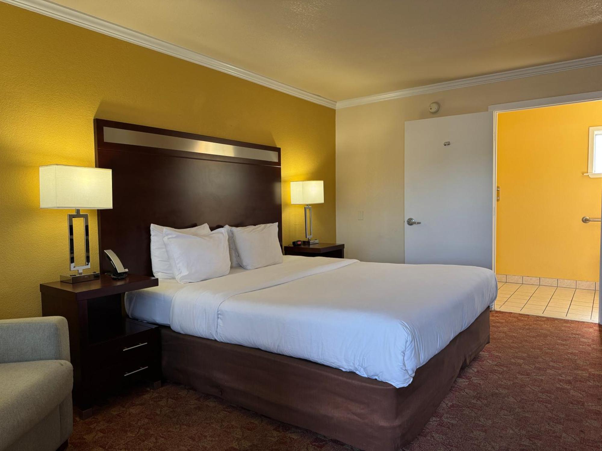 Quality Inn Ukiah Exterior photo